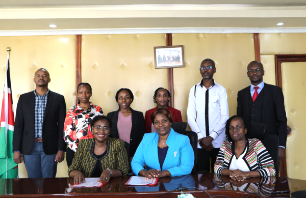 The EDUKANS and KNATCOM team on a group photo