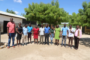 The-STEM-Boot-Camp-for-Girls-accompanying-teachers-pose-for-a-group-photo