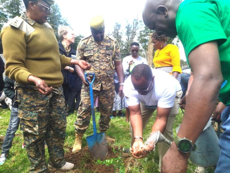 Tree-Planing-Excercise-during-International-Biosphere-Reserves-Day.